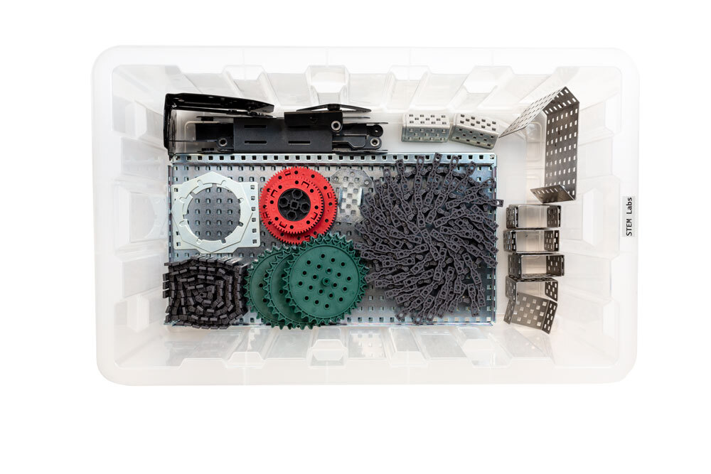 V5 Workcell 儲存系統圖，說明了工具和材料的組織和安排，以便在職業和技術教育環境中有效存取和使用。