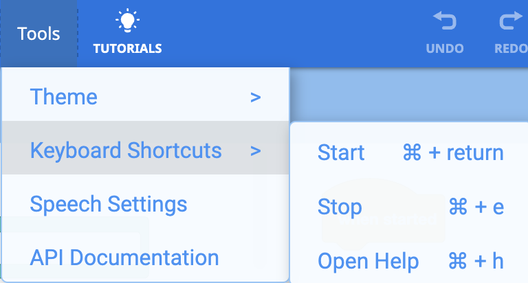 Een screenshot van de VEXcode-interface met het menu 'Extra' en de optie 'Sneltoetsen' gemarkeerd. In het submenu worden snelkoppelingen weergegeven voor het starten, stoppen en openen van Help binnen een project, waarbij gebruik wordt gemaakt van de symbolen van het Mac-toetsenbord (bijvoorbeeld ⌘ + return voor Start).
