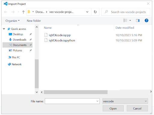 Los proyectos VEX guardados se muestran en los archivos del usuario en el Explorador de archivos. Hay un proyecto C/C++ y un proyecto Python (2ª generación) listados.