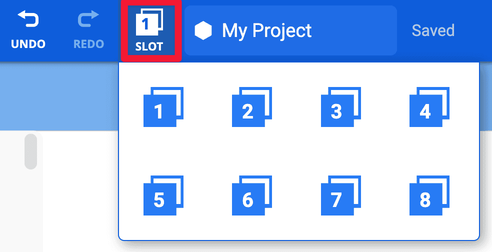 Al centro della barra degli strumenti VEXcode AIM viene visualizzato il numero dello slot evidenziato e il menu a discesa che mostra gli slot disponibili da 1 a 8 è aperto, indicando cosa selezionare per modificare il numero dello slot.