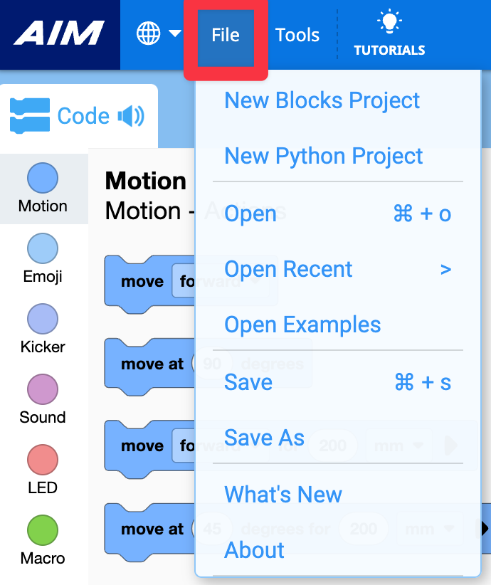Coin supérieur gauche de VEXcode AIM avec le menu fichier ouvert. L'option Fichier dans la barre d'outils est particulièrement intéressante, car elle constitue la troisième option à partir de la gauche.
