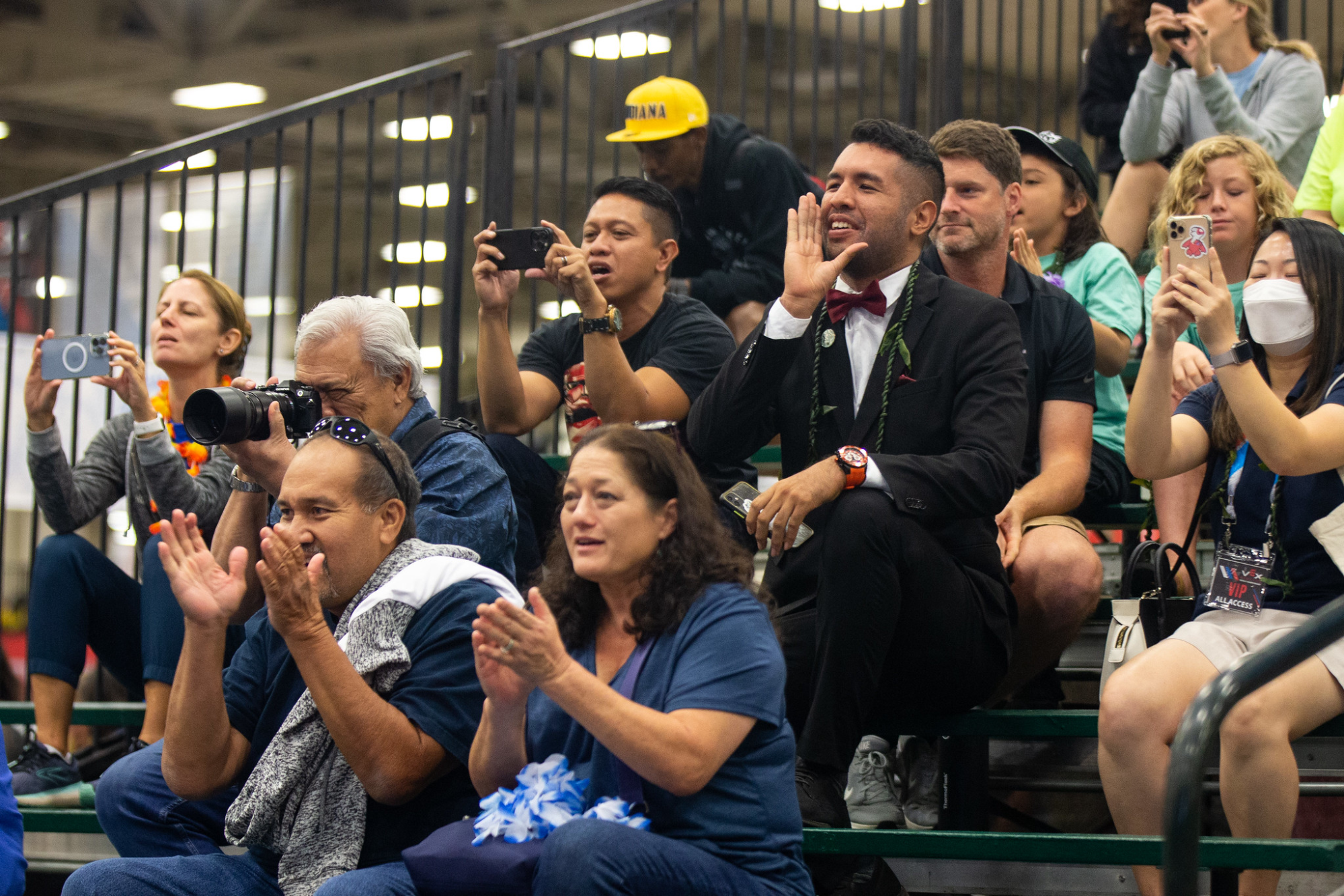 Ilustrasi yang menggambarkan sumber daya dan alat pendidikan untuk pemula dalam program robotika VEX, menyoroti konsep utama dan titik awal bagi pengguna baru.