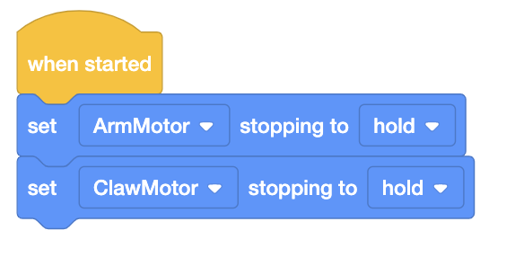 Vieno blokų krūvos stambaus plano planas 3-iosios parinkties VEXcode EXP projekte. Steke rodoma: „When started, set ArmMotor stopping to hold“ (paleidus, nustatykite „ArmMotor stopping“ į „laikyti“), o tada „ClawMotor stopping“ nustatykite „laikyti“.