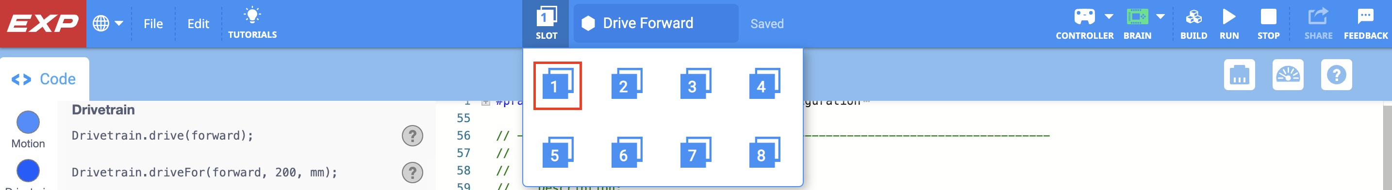 VEXcode EXP avec le menu déroulant Slots ouvert. Il y a 8 emplacements disponibles pour télécharger des projets sur le Cerveau, et le premier emplacement est mis en évidence.