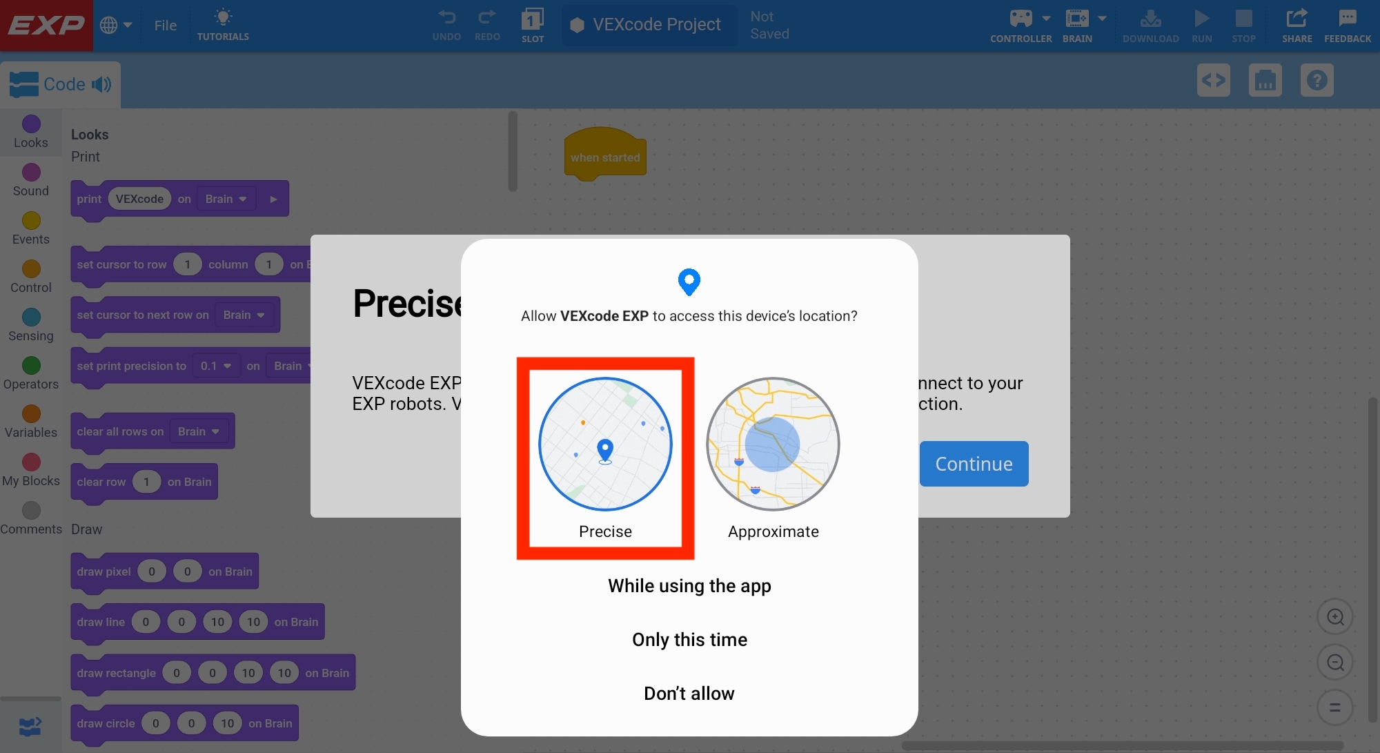 Výzva k přístupu k poloze ze zařízení Android s textem „Povolit VEXcode EXP přístup k poloze tohoto zařízení?“ Možnost Přesné je zvýrazněna.