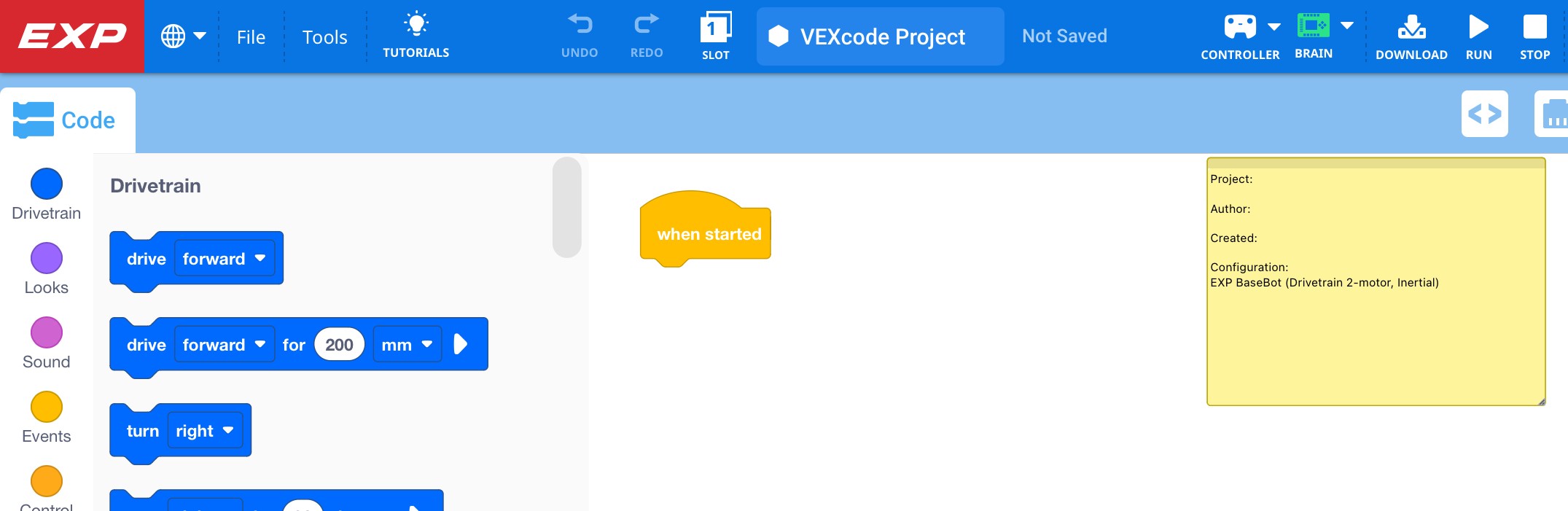 VEXcode EXP พร้อมเทมเพลตตัวอย่างโครงการที่เปิดอยู่ รวมถึงอุปกรณ์ที่กำหนดค่าไว้และหมายเหตุพร้อมคำอธิบายของโครงการ