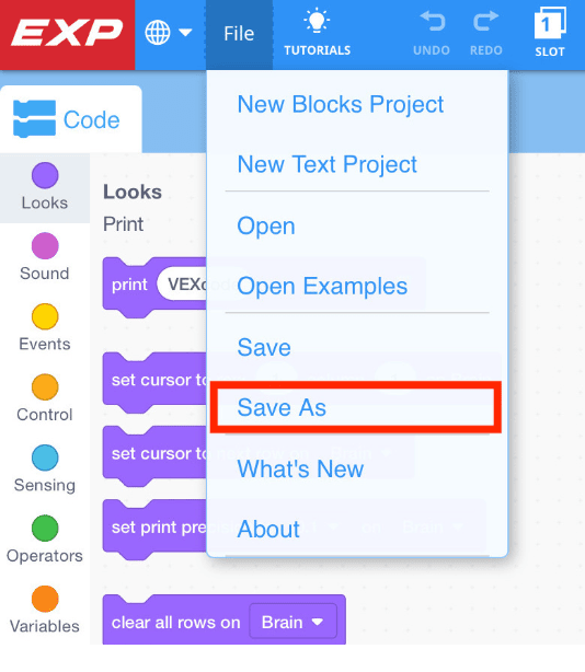 Barra de ferramentas VEXcode EXP com o menu Ficheiro aberto e a opção Guardar como selecionada. Guardar como é a sexta opção do menu, abaixo de Novo Projecto de Blocos, Novo Projecto de Texto, Abrir, Abrir Exemplos e Guardar.