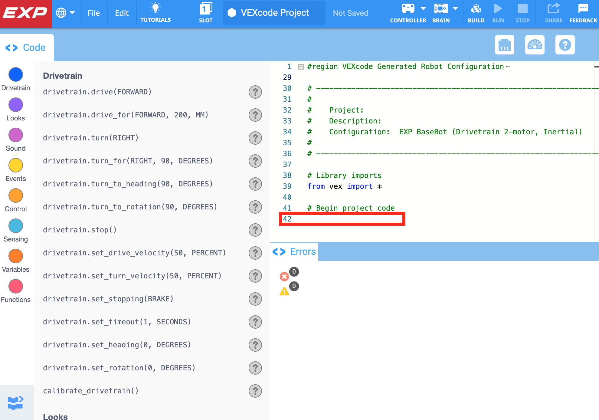 BaseBot Drivetrain 2 қозғалтқыш үлгісі бар VEXcode EXP жобасы Мысал жобасы ашылды. 42-жолдағы кодтың нақты бос жолы Begin жоба кодын оқитын түсініктеменің астында тікелей бөлектеледі.