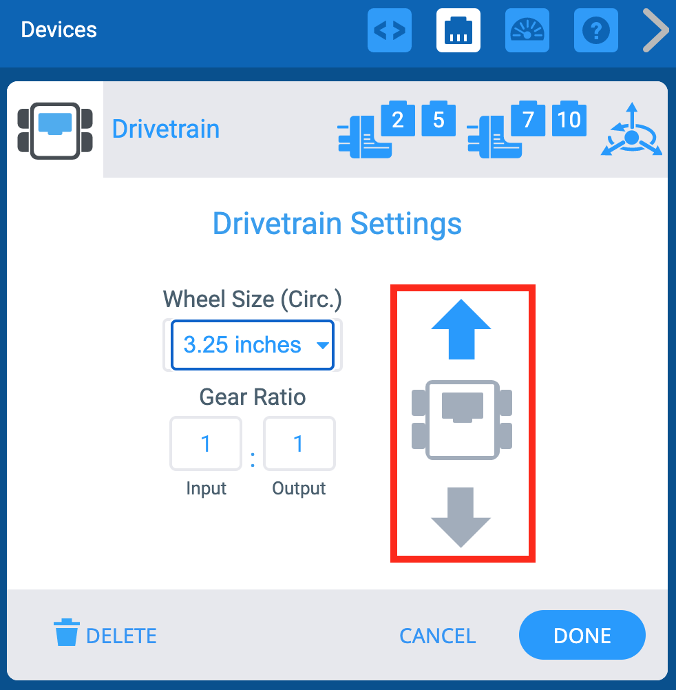 Ventana VEXCODE EXP Devices con el menú Drivetrain Settings mostrado. Las flechas direccionales están resaltadas para indicar que se pueden usar para cambiar la dirección del tren motriz.