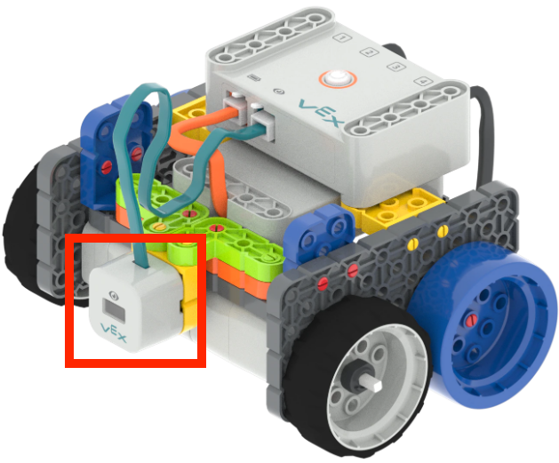 Kampinis Code Base Eye Forward GO konstrukcijos vaizdas, o roboto akių jutiklis paryškintas raudonu apskritimu.