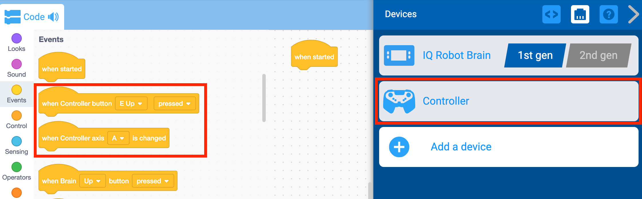 Captura de pantalla de VEXcode IQ con el menú Dispositivos abierto. Un controlador conectado aparece y resaltado en el menú Dispositivos. La caja de herramientas de bloques está abierta y los bloques de eventos de entrada del controlador están resaltados.