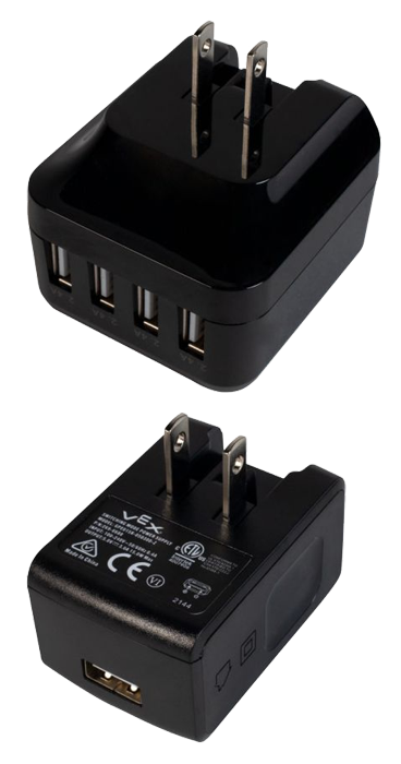 Se muestran 2 cargadores para aula, el más grande tiene 4 puertos USB y el más pequeño solo tiene 1 puerto USB.