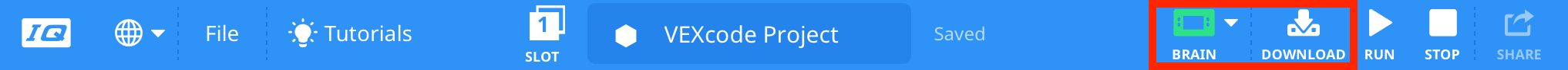 VEXcode IQ ツールバー。Brain アイコンと Download アイコンがボックス内で一緒に強調表示されています。 脳のアイコンは緑色です。