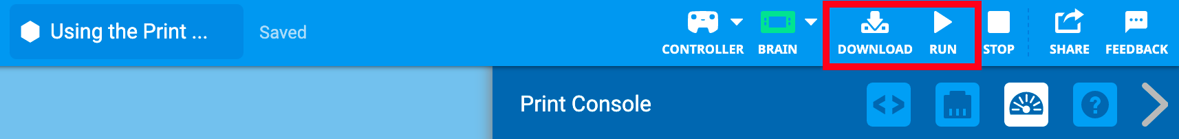 Panel nástrojů VEXcode IQ se zvýrazněnými ikonami Stažení a Spuštění.