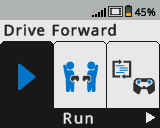 Tiek parādīts VEXcode IQ 2. paaudzes smadzeņu ekrāns ar atvērtām projekta “Drive Forward” opcijām un atlasītu pogu “Run” (Palaist).