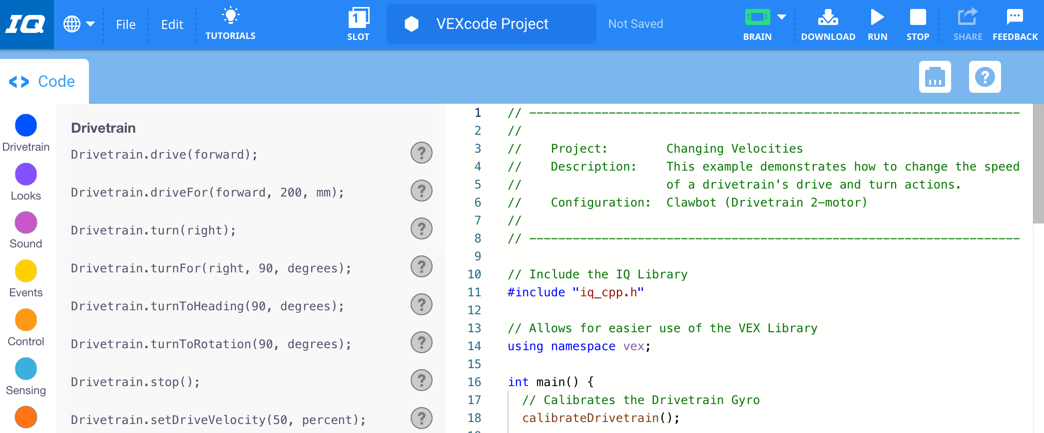 VEXcode IQ ar atvērtu Changing Velocities piemēra projektu, tostarp konfigurētām ierīcēm, projekta aprakstu un projekta C++ kodu.
