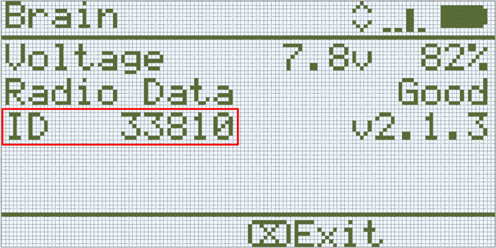 Het Brain-scherm wordt weergegeven in het menu Systeeminfo. In dit menu worden drie waarden weergegeven: Spanning, Radiogegevens en ID. De ID-waarde is gemarkeerd en in dit voorbeeld is dat 33810.