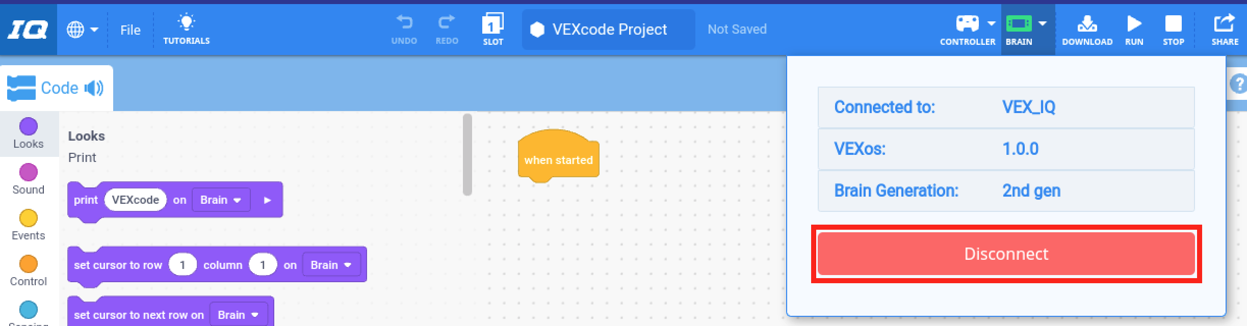VEXcode IQ mit geöffnetem Brain-Dropdown-Menü. Im Menü wird ein verbundenes Gehirn angezeigt, und die Schaltfläche „Trennen“ ist hervorgehoben.