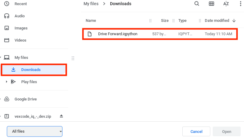 পূর্বে সংরক্ষিত VEXcode IQ প্রকল্পটি ডিভাইসের ফাইল থেকে দৃশ্যমান এবং হাইলাইট করা হয়।
