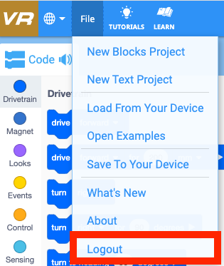 Screenshot dell'interfaccia del sistema di licenze VEXcode VR, che mostra le opzioni e le informazioni relative alle licenze utente per l'ambiente di programmazione online progettato per l'apprendimento di concetti di codifica con un robot virtuale.