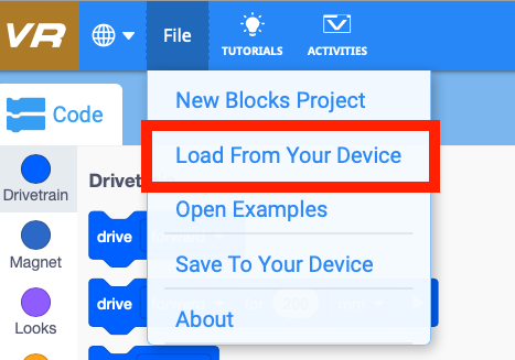 VEXcode VR ইন্টারফেসের স্ক্রিনশট একটি ভার্চুয়াল রোবট প্রোগ্রাম করার জন্য একটি ব্লক-ভিত্তিক কোডিং পরিবেশ প্রদর্শন করে, নতুনদের এবং উন্নত ব্যবহারকারীদের জন্য বৈশিষ্ট্যগুলি হাইলাইট করে, ক্লাসরুম সেটিংসে STEM শিক্ষাকে সমর্থন করার জন্য ডিজাইন করা হয়েছে৷