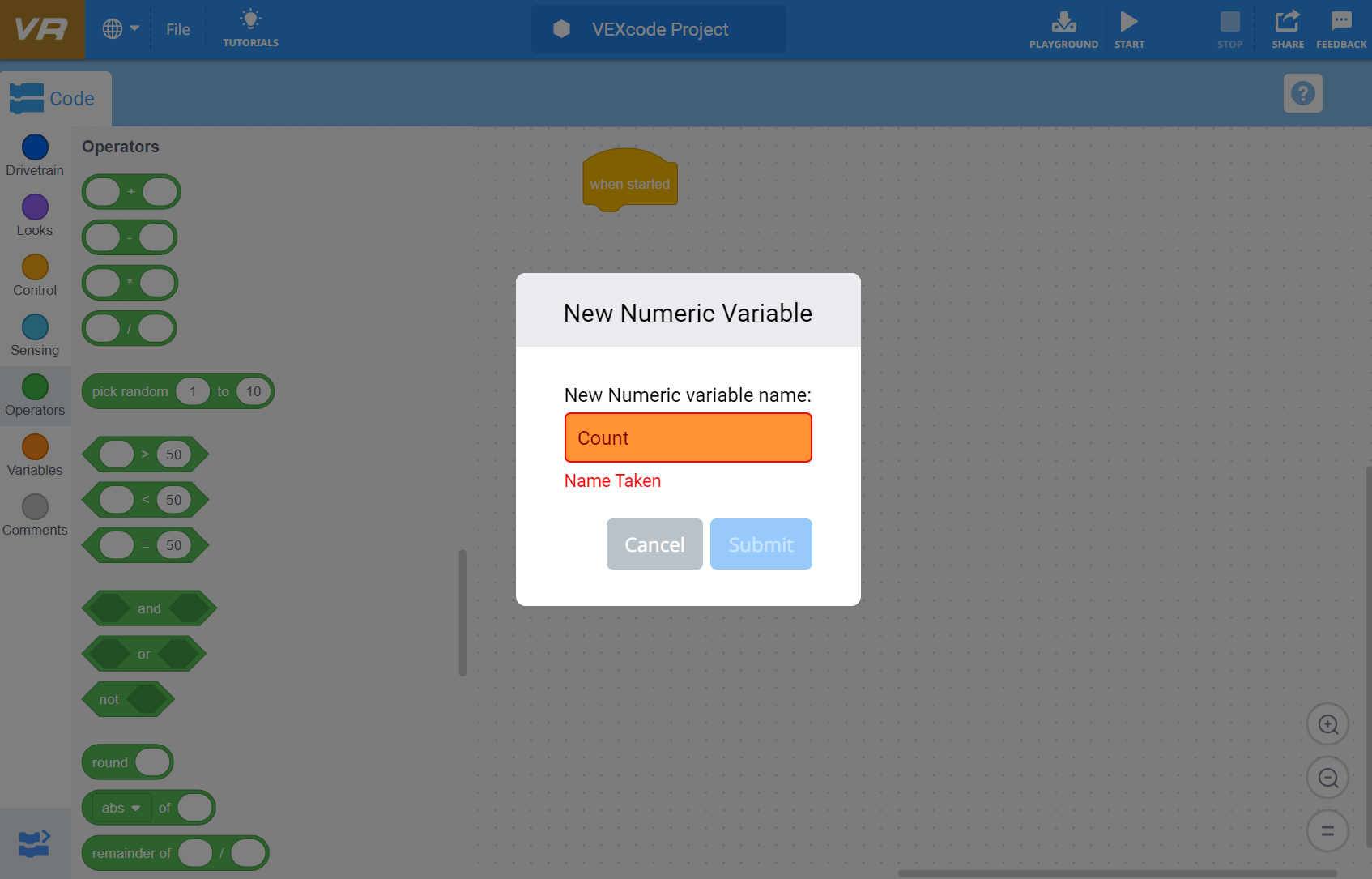 Captura de pantalla que muestra la duplicación de variables en VEXcode VR, que ilustra cómo administrar y utilizar variables dentro del entorno de programación para mejorar las habilidades de codificación y resolución de problemas en una simulación de robot virtual.