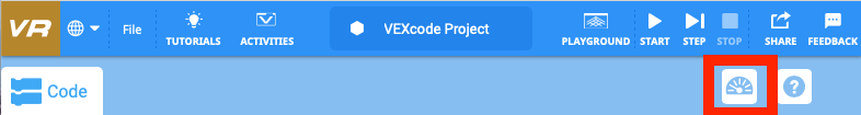 VEXcode VR saskarnes ekrānuzņēmums, kurā parādīta uz blokiem balstīta kodēšanas vide virtuālā robota programmēšanai, kas izstrādāta, lai palīdzētu lietotājiem apgūt kodēšanas koncepcijas un robotikas principus.