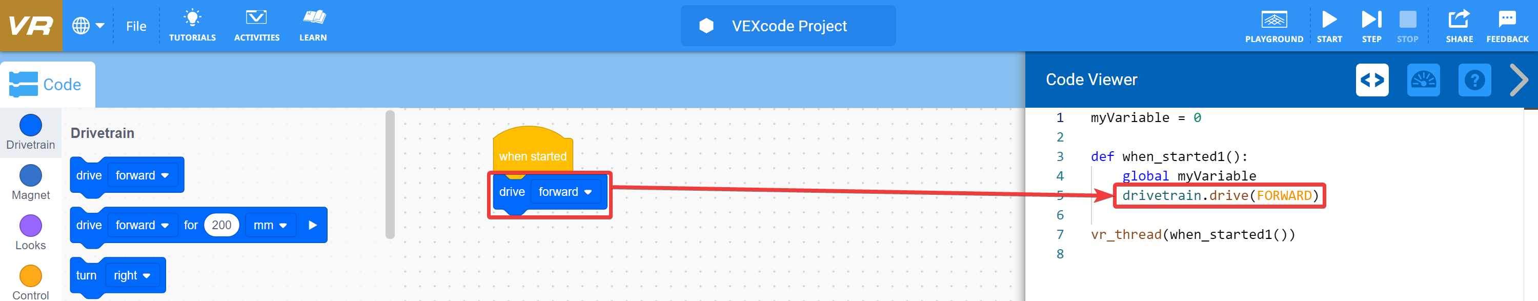Captura de tela da interface do VEXcode VR mostrando um ambiente de codificação baseado em blocos com vários blocos de programação, projetado para ensinar conceitos de codificação por meio de robótica virtual.