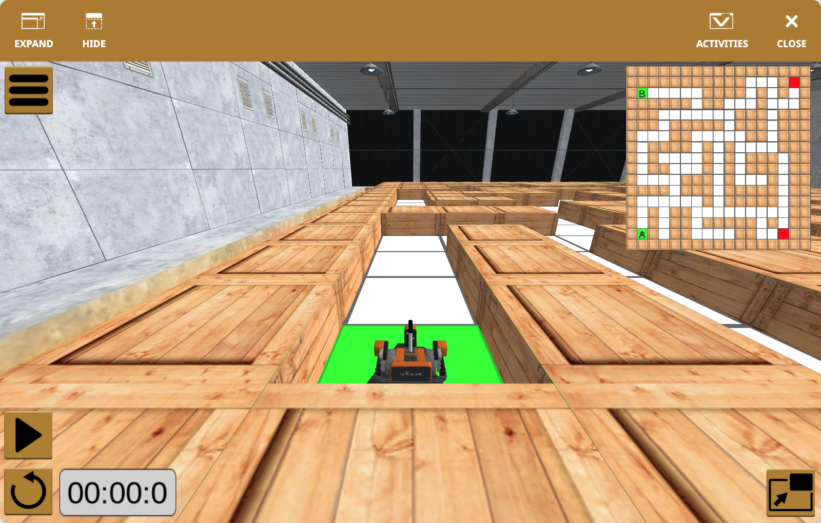 VEXcode VR ইন্টারফেসের স্ক্রিনশট একটি ভার্চুয়াল রোবট প্রোগ্রামিং করার জন্য একটি ব্লক-ভিত্তিক কোডিং পরিবেশ দেখায়, একটি টিউটোরিয়াল প্রসঙ্গে নতুনদের এবং উন্নত ব্যবহারকারীদের জন্য বৈশিষ্ট্যগুলি হাইলাইট করে৷