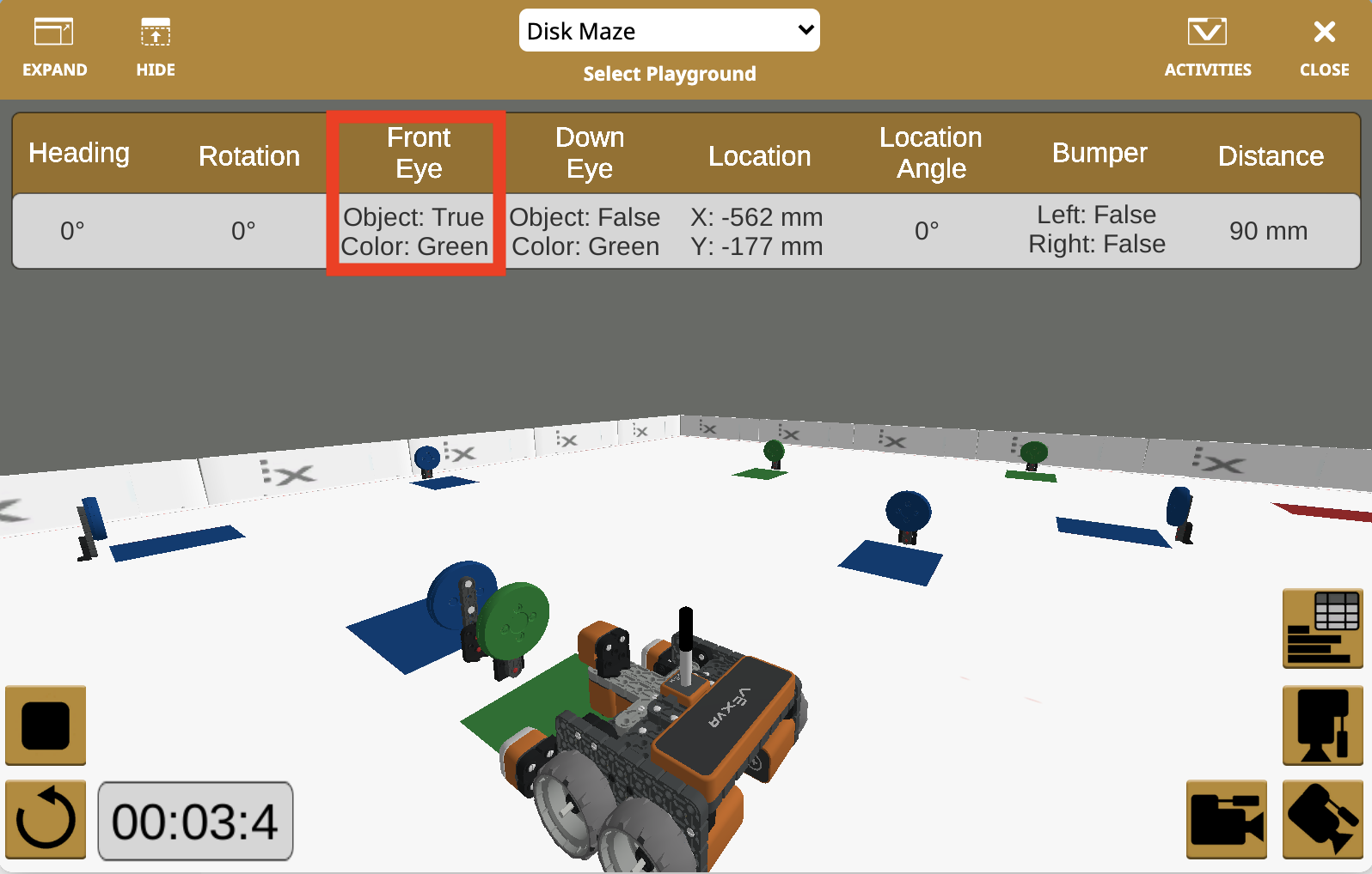 แผนภาพที่แสดงคุณสมบัติหลักของหุ่นยนต์ VEXcode VR พร้อมเน้นย้ำความสามารถและส่วนประกอบในบริบททางการศึกษาเพื่อการเรียนรู้การเขียนโค้ดและหุ่นยนต์
