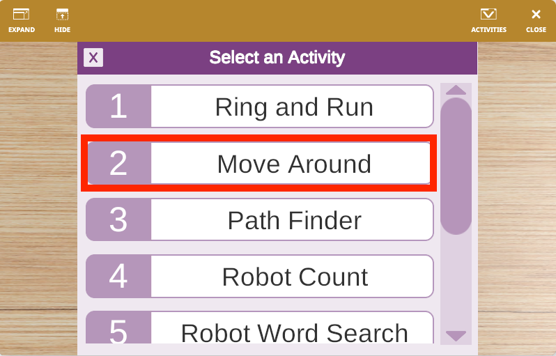 Captura de tela da interface do VEXcode VR 123 Playspace, mostrando um ambiente de codificação baseado em blocos com um robô virtual, projetado para ensinar conceitos de codificação e princípios de robótica em um ambiente educacional.