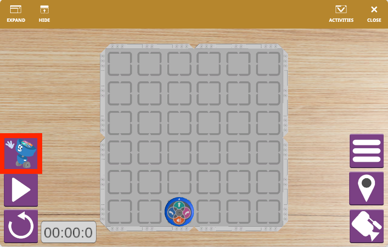 Screenshot van de 123 Playspace in VEXcode VR, met een virtuele robotomgeving met een op blokken gebaseerde coderingsinterface, ontworpen voor het leren van coderingsconcepten en roboticaprincipes in een educatieve omgeving.