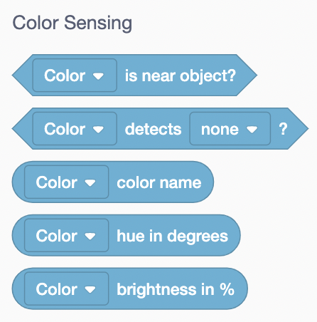 VIQC पिचिंग इन (2021-2022) प्रतियोगिता के लिए VEXcode VR इंटरफ़ेस को दर्शाने वाला आरेख, शैक्षिक STEM वातावरण में वर्चुअल रोबोट प्रोग्रामिंग के लिए ब्लॉक-आधारित और टेक्स्ट-आधारित कोडिंग विकल्पों को प्रदर्शित करता है।