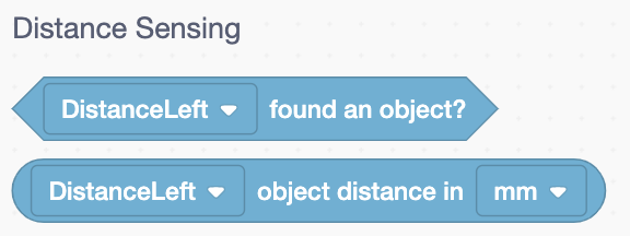 Diagram znázorňující rozhraní VEXcode VR pro soutěž VRC Tipping Point (2021–2022), ukazující možnosti blokového a textového kódování pro programování virtuálního robota ve vzdělávacím prostředí STEM.