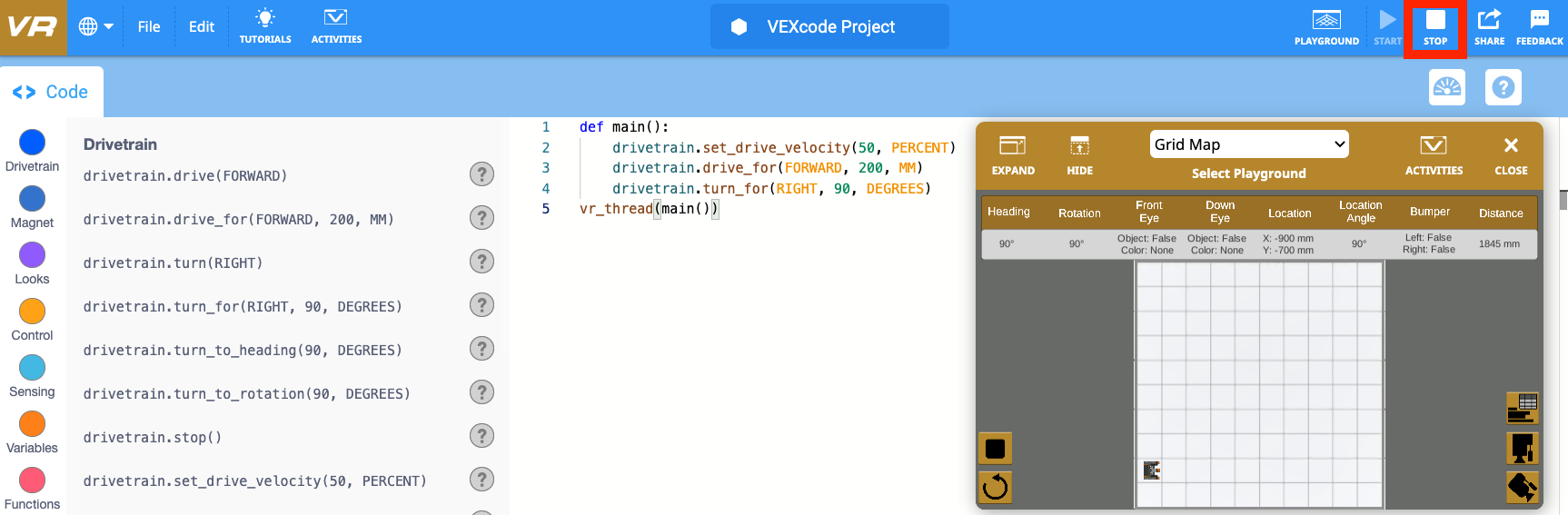 Captura de pantalla de la interfaz VEXcode VR que muestra la función "Detener un proyecto", que proporciona orientación a los usuarios sobre cómo detener un programa en ejecución en el entorno de codificación virtual.