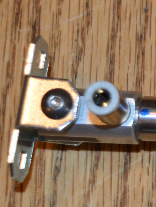 Schema van VEX V5 Legacy Pneumatics-componenten, met illustratie van de opstelling en aansluitingen van verschillende pneumatische onderdelen die worden gebruikt in roboticatoepassingen.