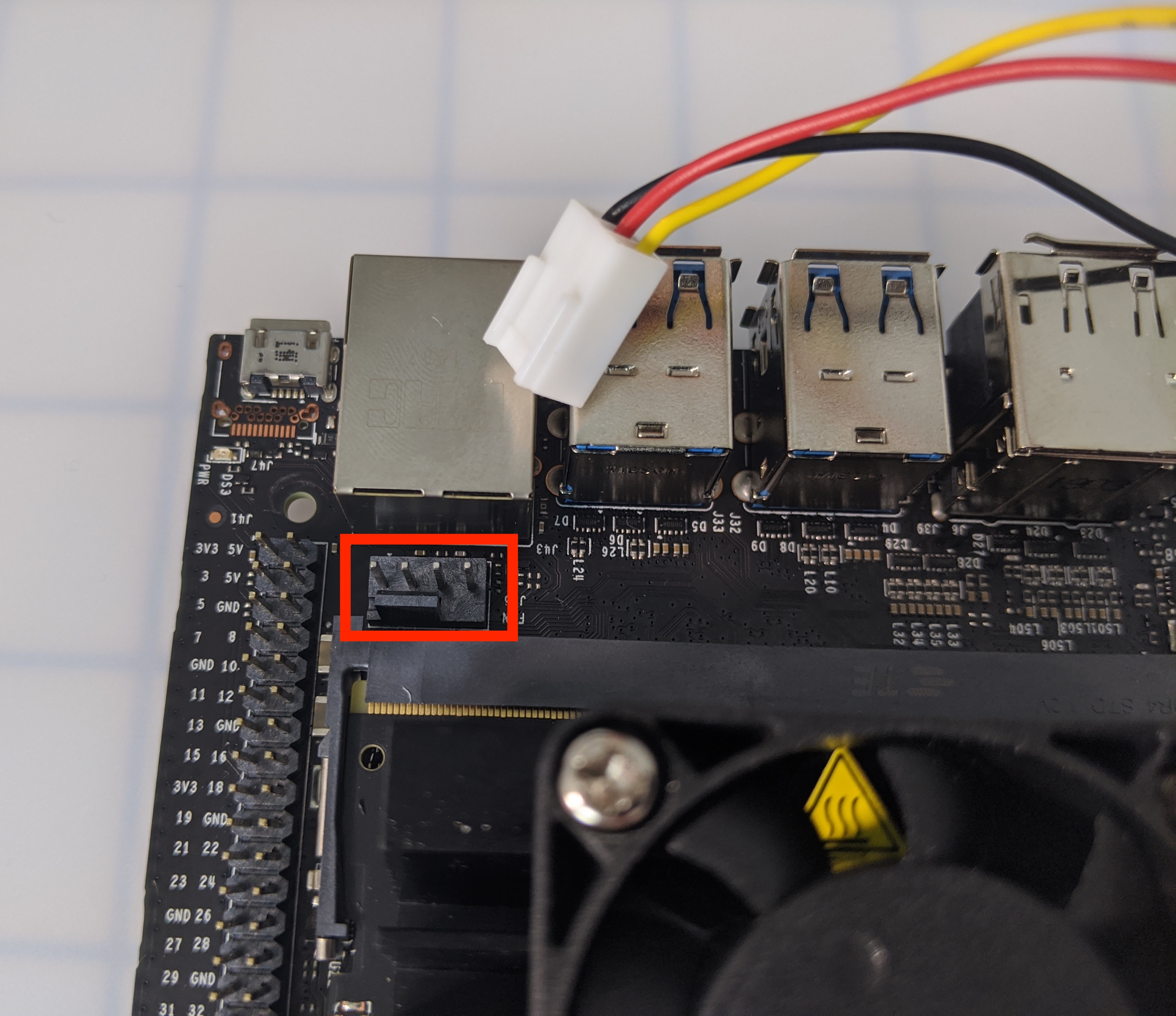 Schéma illustrant le processus de configuration de VEX AI, montrant les composants clés et les connexions impliqués dans la configuration du système pour des performances optimales dans les applications robotiques.