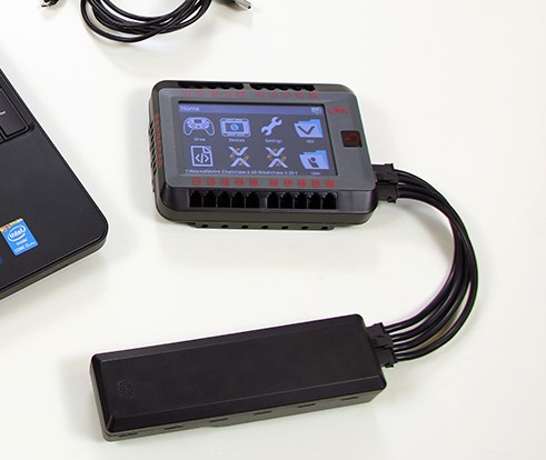 Batería V5 para robótica, que muestra el diseño y los conectores de la batería, utilizada para conectarse al cerebro V5 en aplicaciones de robótica.