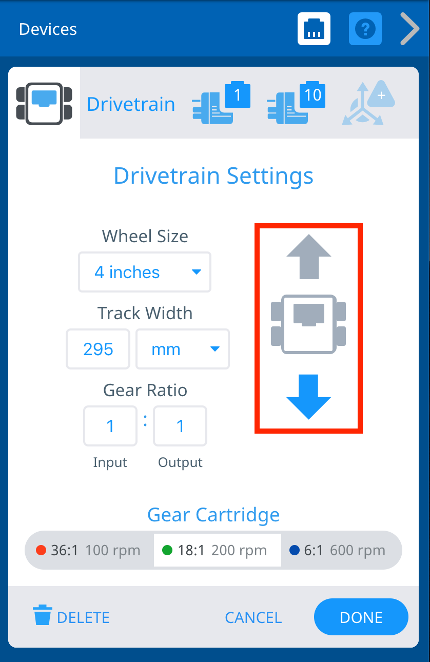 La ventana Configuración del tren motriz con un cuadro rojo alrededor del ícono del robot a la derecha de las configuraciones de Tamaño de rueda y Relación de transmisión. La flecha que indica la dirección hacia adelante es gris y la flecha que indica la dirección hacia atrás es azul, lo que muestra que se ha invertido la transmisión.