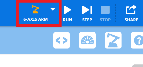 Sisi kanan atas Toolbar VEXcode, dengan ikon Lengan 6-Sumbu ditampilkan dalam warna oranye, disorot dengan kotak merah, menunjukkan firmware sudah kedaluwarsa.