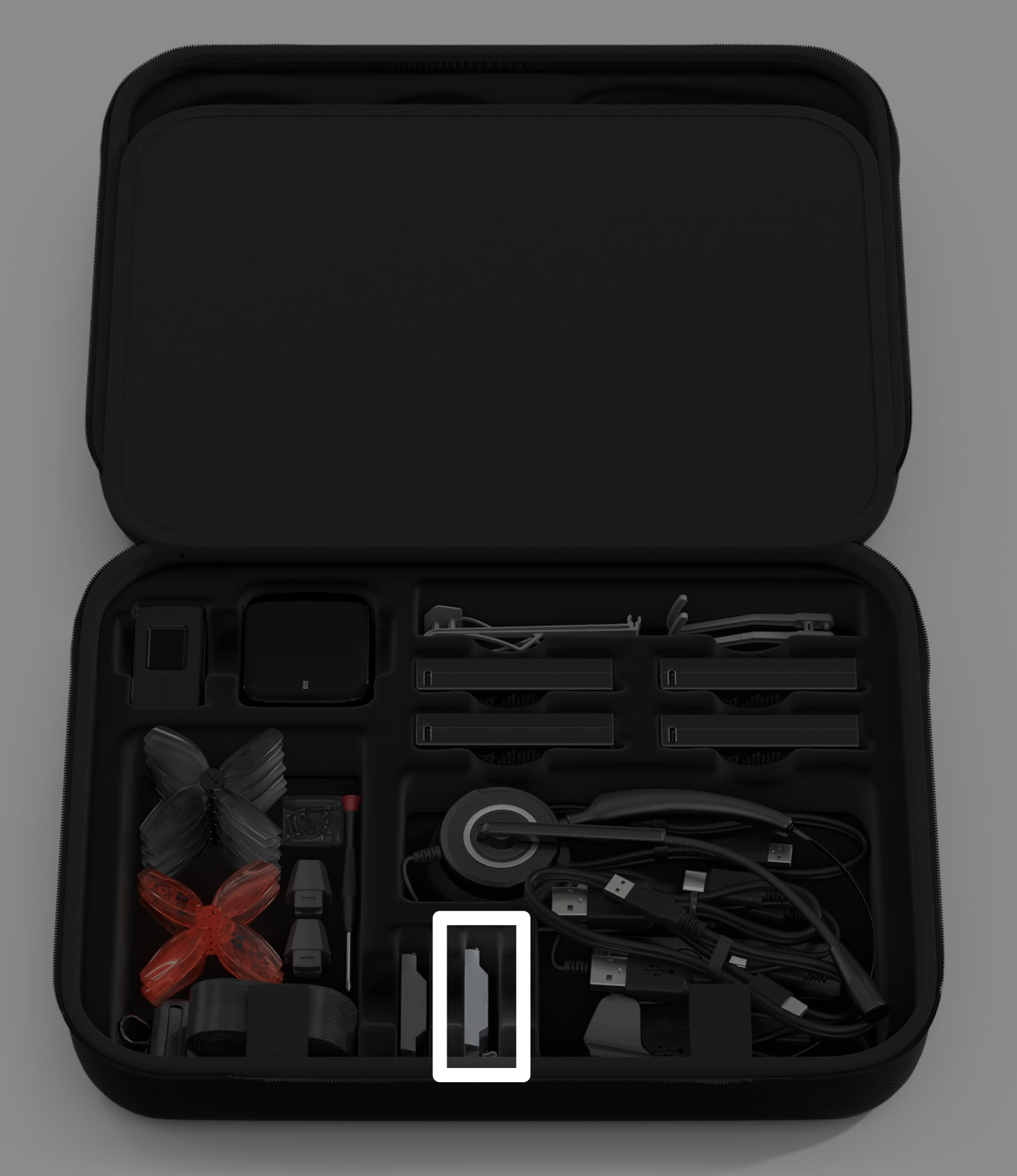 VEX AIR Drone Kit çantası, çantanın alt orta kısmında motorlu görev modülüne ait bir açıklama ile birlikte.