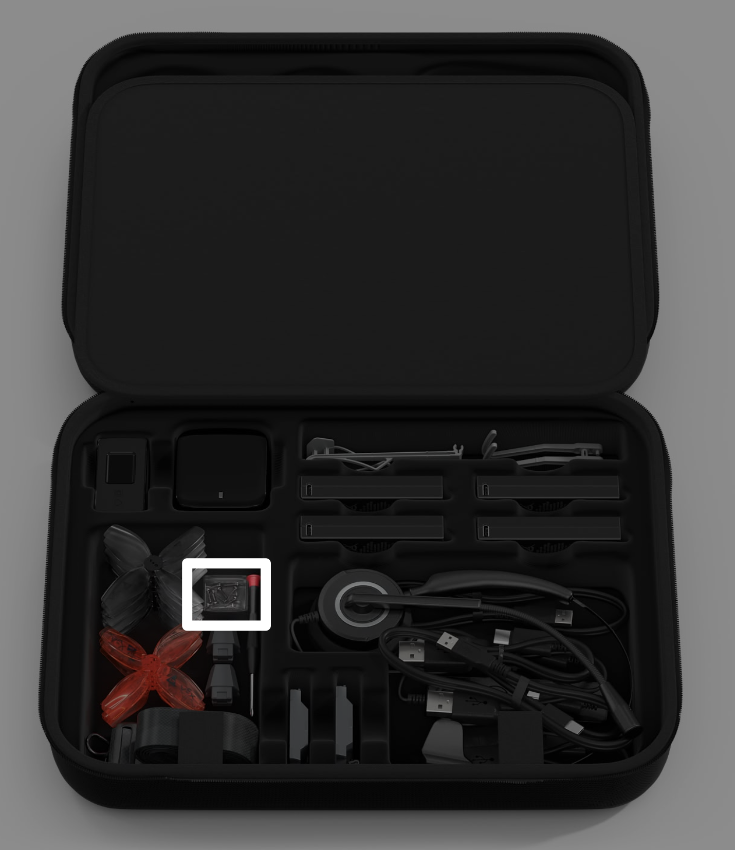 VEX AIR Drohnen-Kit-Koffer mit einer Beschriftung auf den Schrauben links neben dem Schraubendreher.