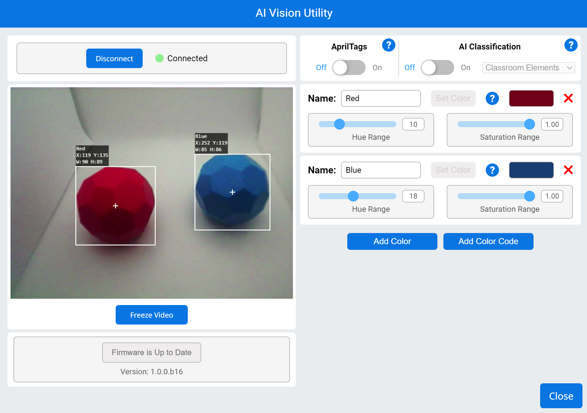 AI Vision Utility ใน VEXcode IQ แสดงลายเซ็นสีของ Buckyball สีน้ำเงินและ Buckyball สีแดงพร้อมแสดงข้อมูลเพื่อทดสอบคุณภาพของข้อมูลที่รวบรวมในพื้นที่ของห้องเรียนนั้น