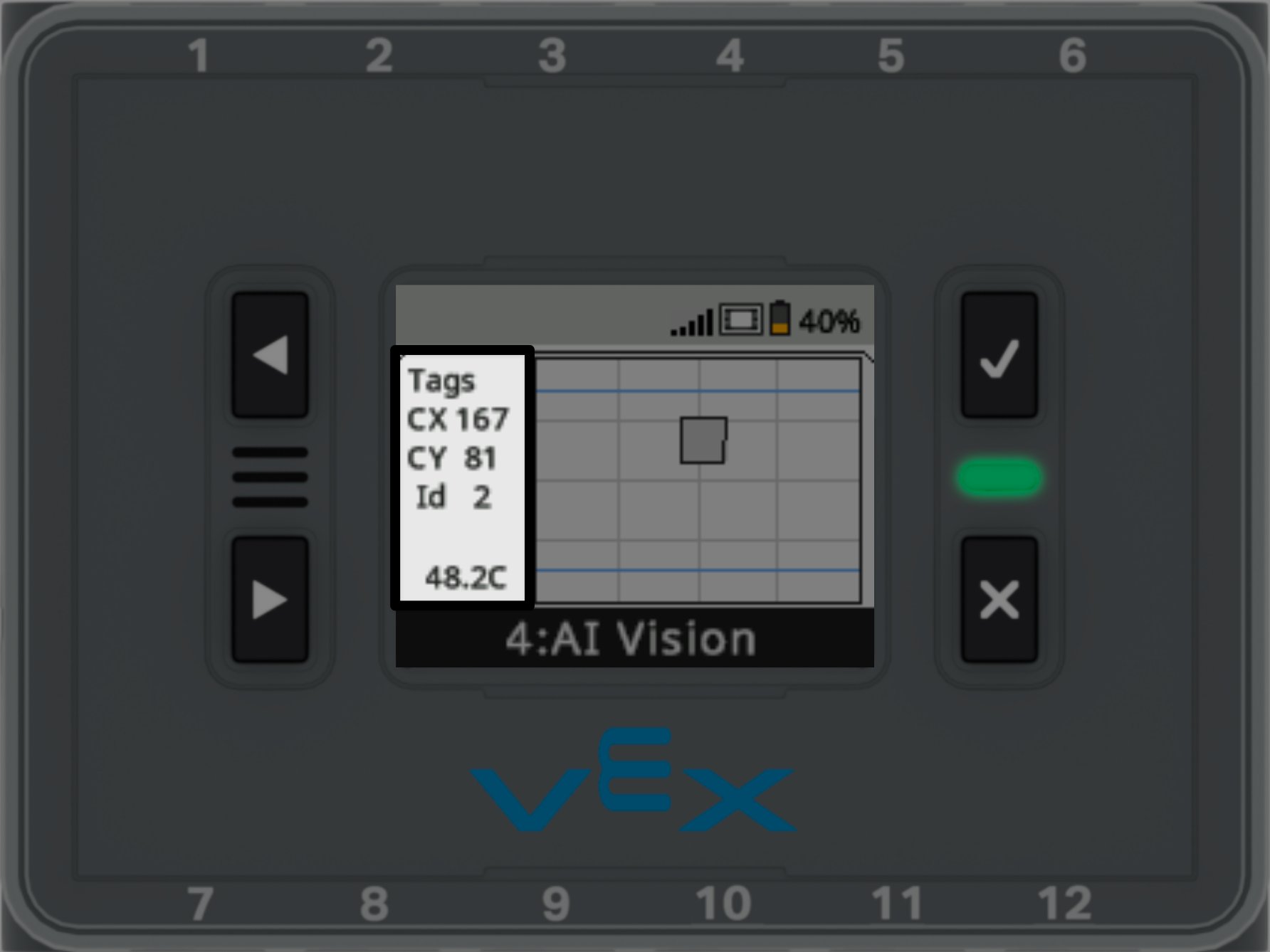 Ecrã de etiquetas do sensor de visão com IA VEX IQ, com as informações à esquerda destacadas. Leitura CX 167, CY 81, Id 2.