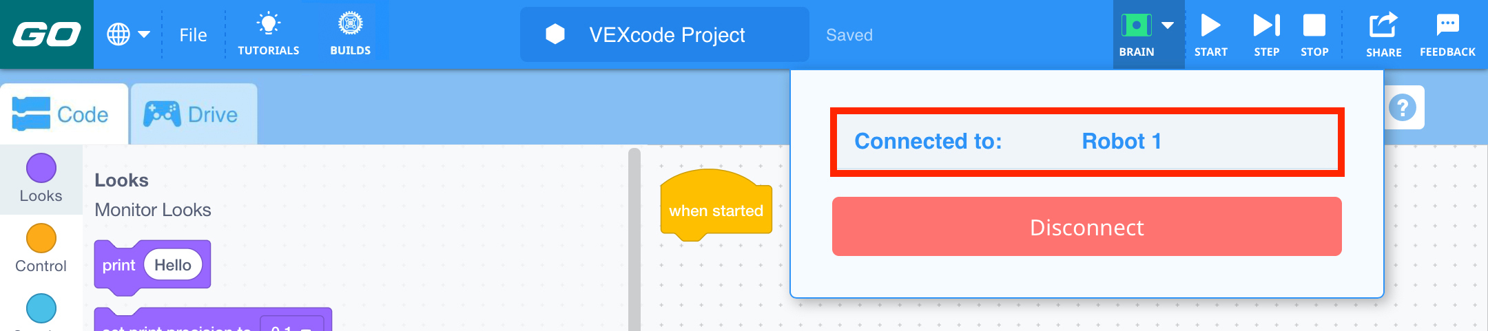 Χρησιμοποιήστε το VEXcode GO με ένα πράσινο εικονίδιο Brain στη Γραμμή Εργαλείων για να υποδείξετε ότι ο Brain έχει συνδεθεί. Ανοίγει το μενού Brain και το μήνυμα Connected To (Συνδεδεμένος με) επισημαίνεται και αναφέρει Robot 1.