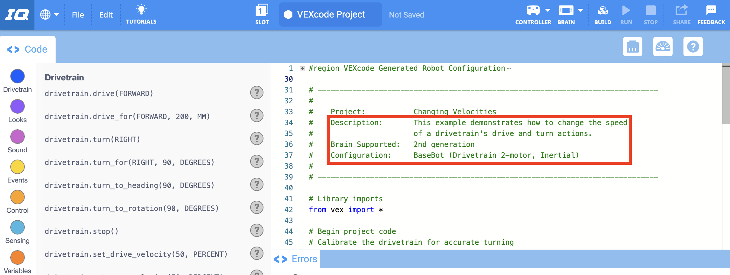 VEXcode IQ με ανοιχτό το παράδειγμα έργου Αλλαγής Ταχύτητας και με επισημασμένα τα πεδία σχολίων Περιγραφής και Διαμόρφωσης.