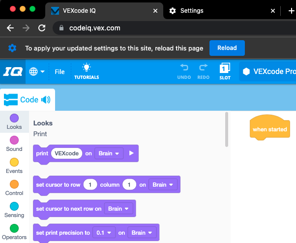 Εμφανίζεται η προτροπή του Chrome κάτω από τη γραμμή αναζήτησης που αναφέρει Για να εφαρμόσετε τις ενημερωμένες ρυθμίσεις σας σε αυτόν τον ιστότοπο, επαναλάβετε τη φόρτωση αυτής της σελίδας. Στα δεξιά της προτροπής υπάρχει ένα μπλε κουμπί Επαναφόρτωσης.