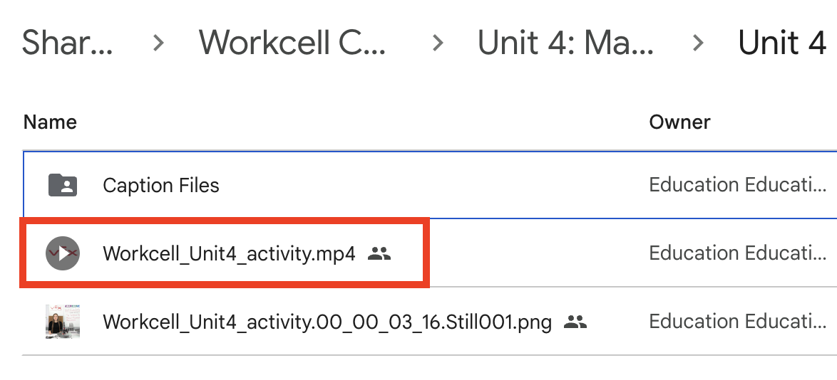 Google Drive με έναν από τους φακέλους βίντεο ανοιχτό και το αρχείο .mp4 επισημασμένο.