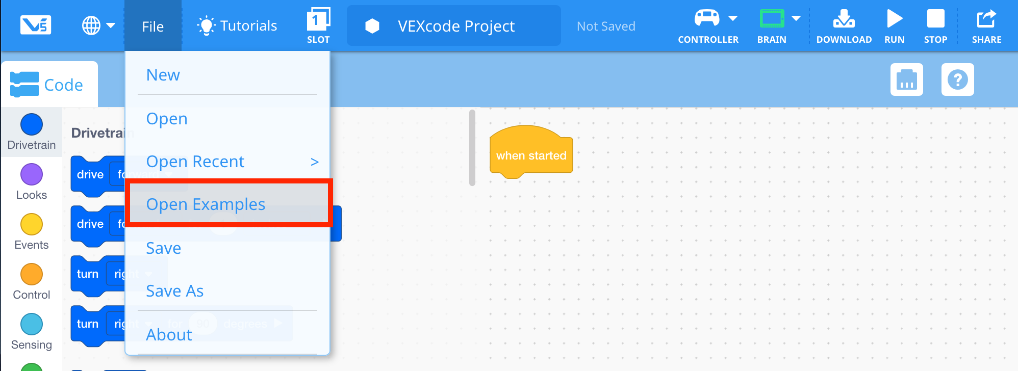 VEXcode V5 툴바에서 파일 메뉴가 열려 있고 '예제 열기' 옵션이 선택된 상태입니다. '예제 열기'는 메뉴에서 '새로 만들기', '열기', '최근 예제 열기' 아래에 있는 네 번째 옵션입니다.