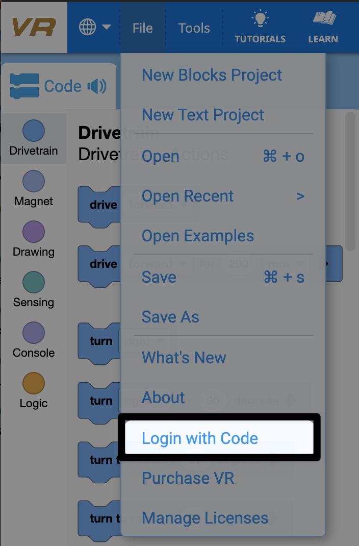 Menu File VEXcode VR dengan opsi terakhir 'Login dengan Kode' disorot.